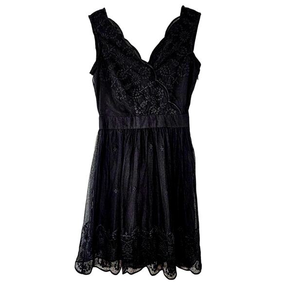 Garnet Hill Dresses & Skirts - Garnet Hill Black Lace Dress Embroidered Scallop Hem Womens Size 6 Whimsygoth
